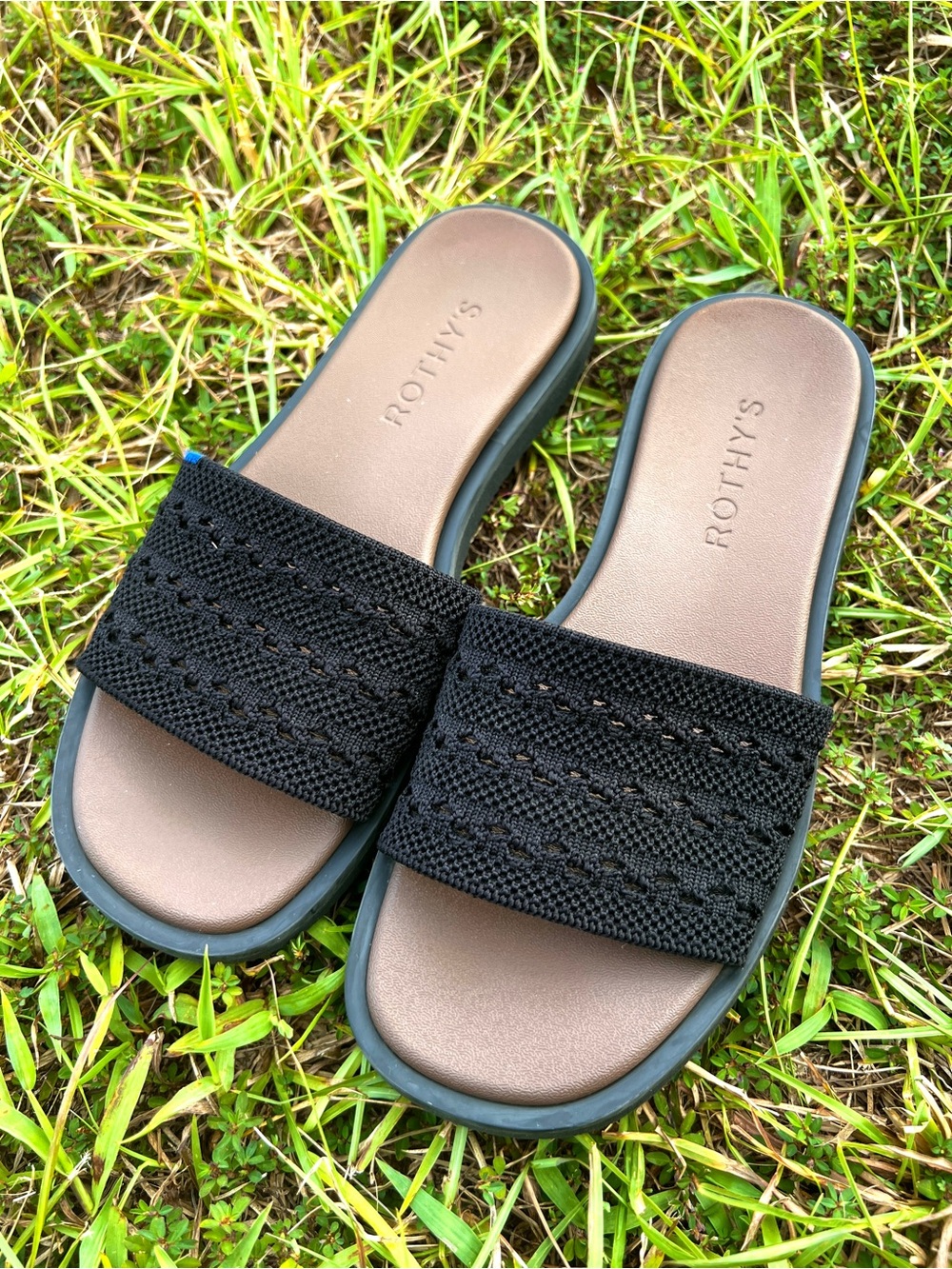 CLEAN Rothys size 5 Womens The Slide Sandals Crochet Black